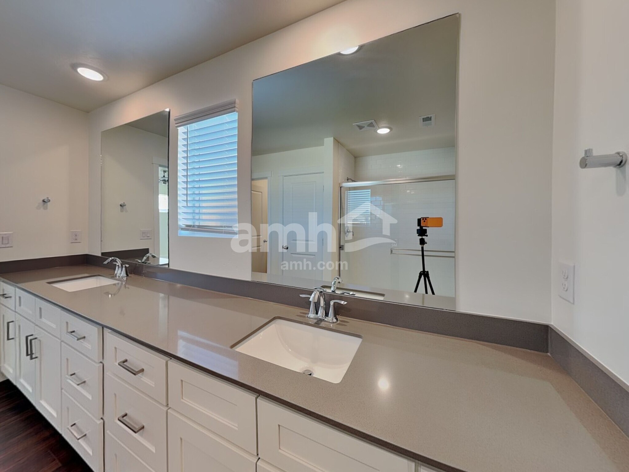 Building Photo - 9398 W Barcelona St