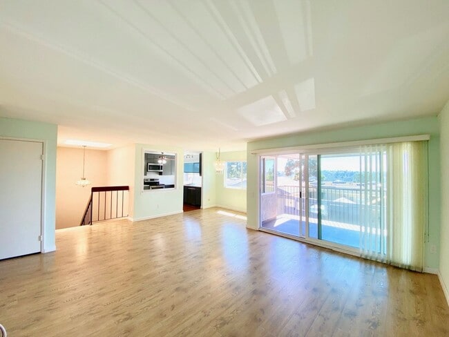 Building Photo - FOR RENT -  3 Bd/2 Ba 1,392 Sf In Friars Village Community, Townhome In San Diego Fashion Valley ...