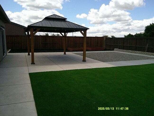Building Photo - 670 Wisteria Ln