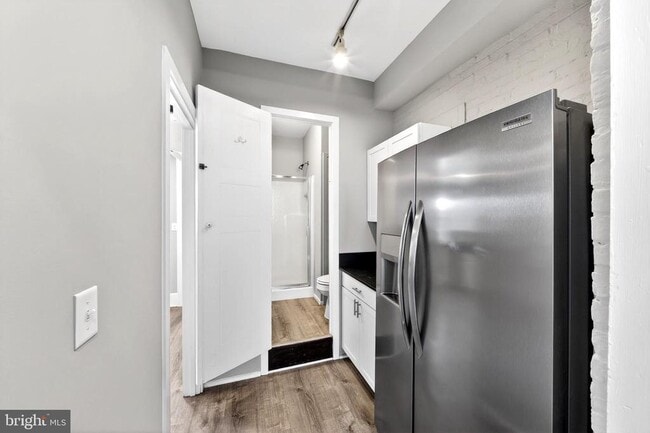 Building Photo - 100 S Darlington St