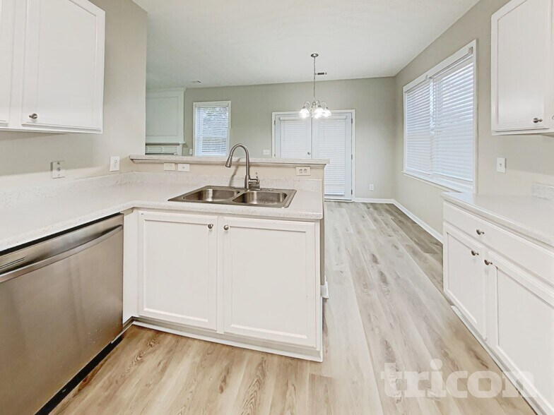 Building Photo - 3605 Cape Ln