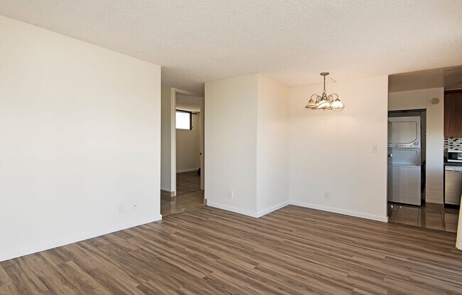 Building Photo - 2121 Ala Wai Blvd