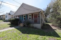 Building Photo - *MOVE IN SPECIAL*-Charming & Fully Updated...