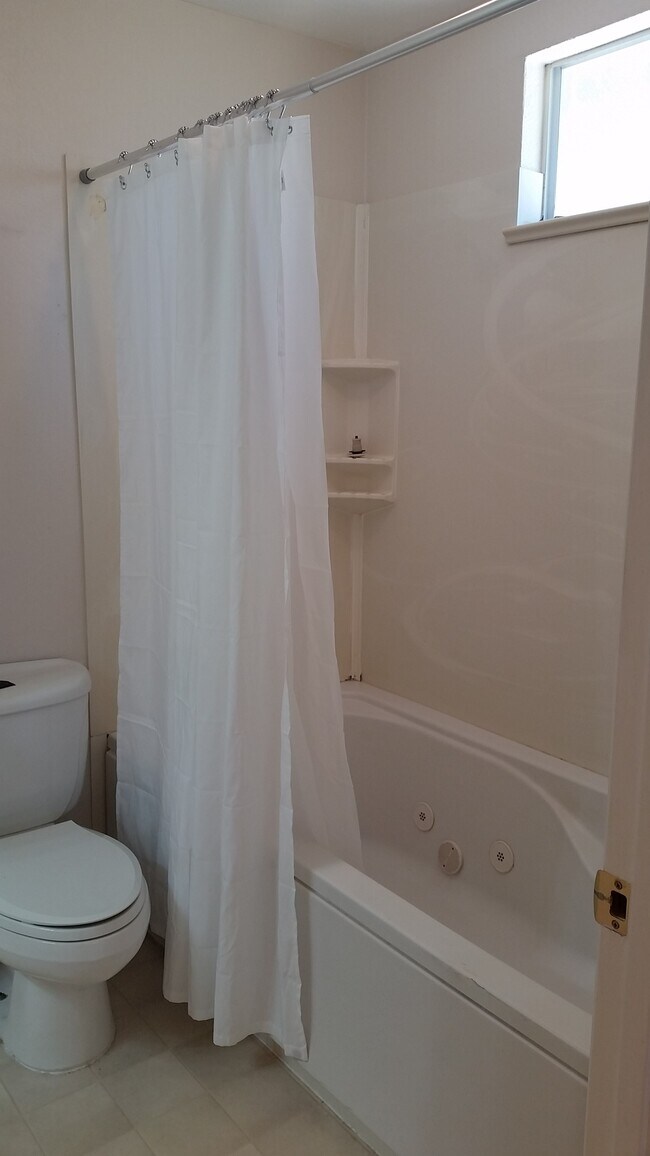 Building Photo - 34199 Cromwell Pl