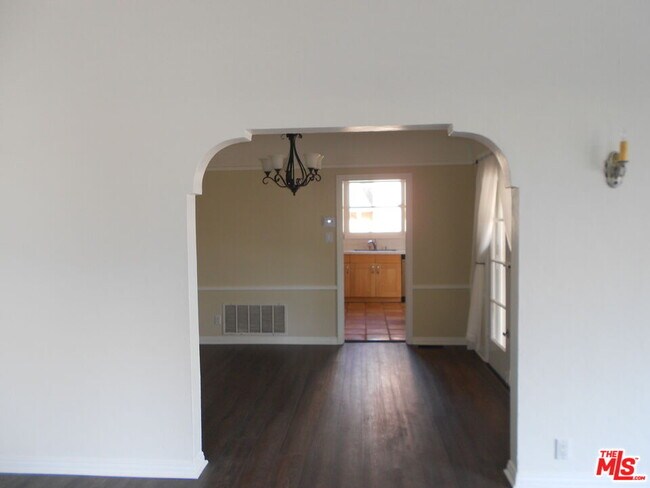 Building Photo - 9139 W 25th St