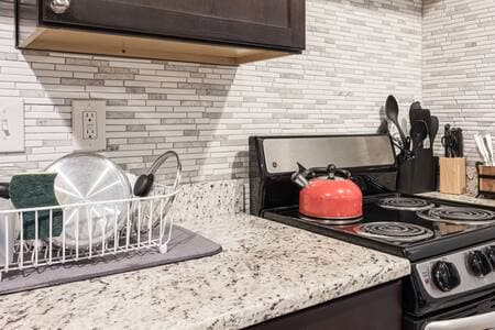 Building Photo - 4950 Fitch Pl NE