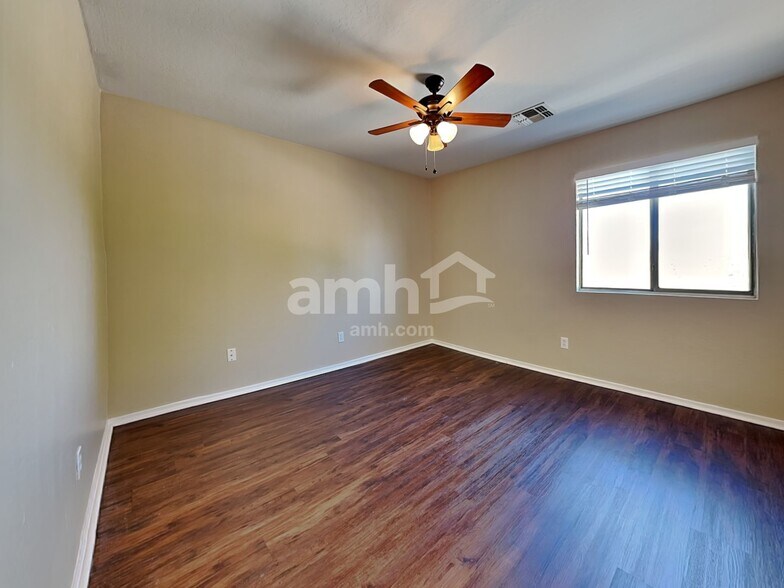 Building Photo - 3250 W Jessica Ln