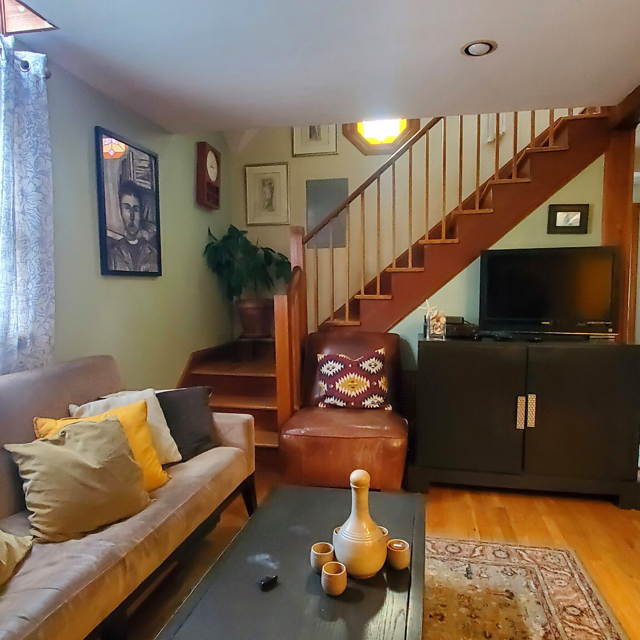 Living room - 191 Elliot St