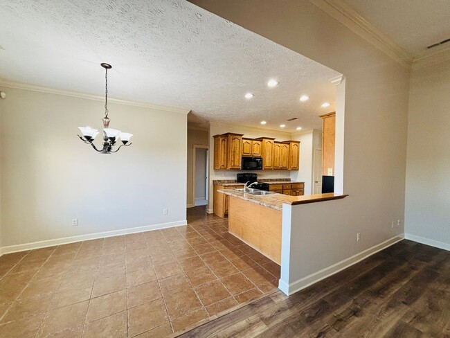 Building Photo - Walnut Trace Subdivision