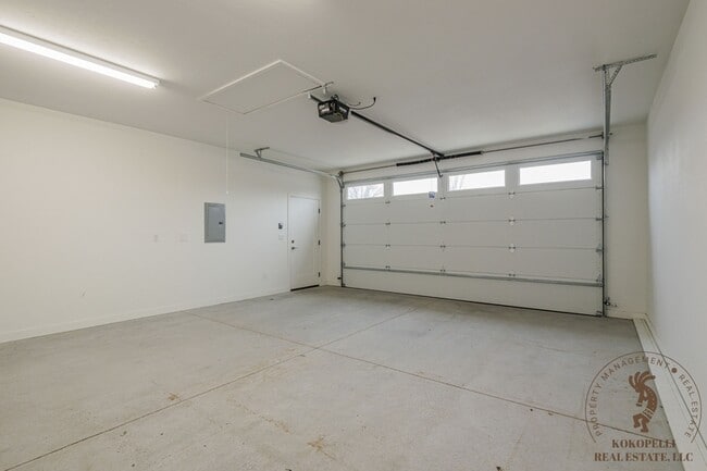 Building Photo - 915 Caledonia Ct