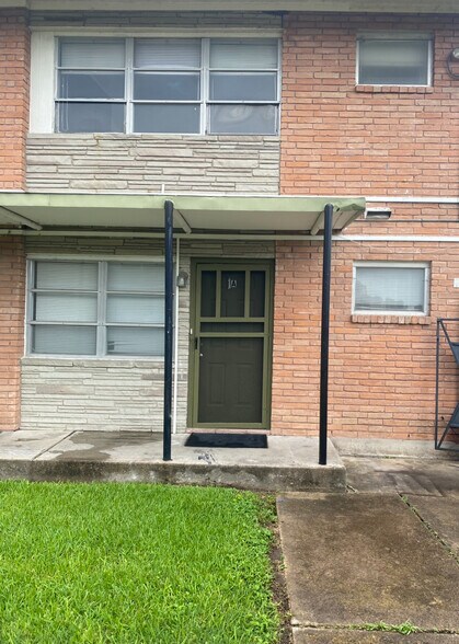 Building Photo - 3834 Glen Arbor Dr