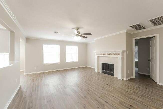 Building Photo - 5518 Sequin Dr