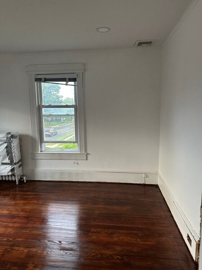 Building Photo - 35 N Corona Ave