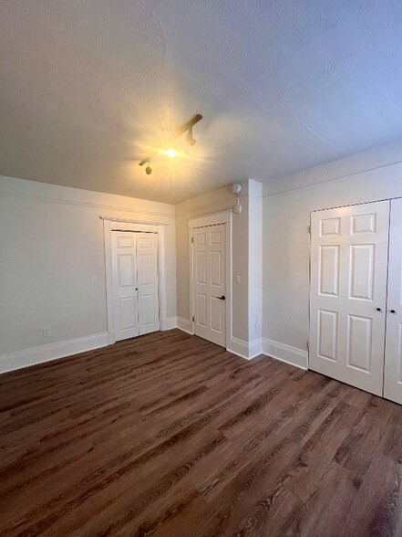 Building Photo - 1703 Bellevue Ave