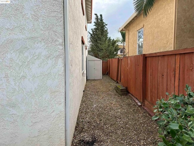 Building Photo - 1843 Crown Peak Way