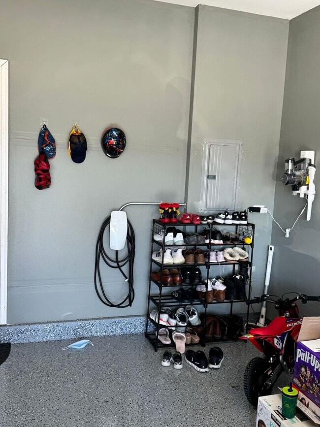 Building Photo - 12648 S Talbot Cir