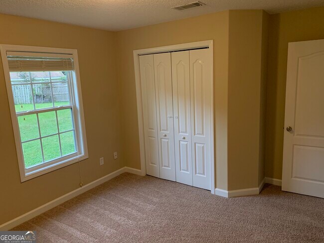 Building Photo - 207 Ridgemont Ct