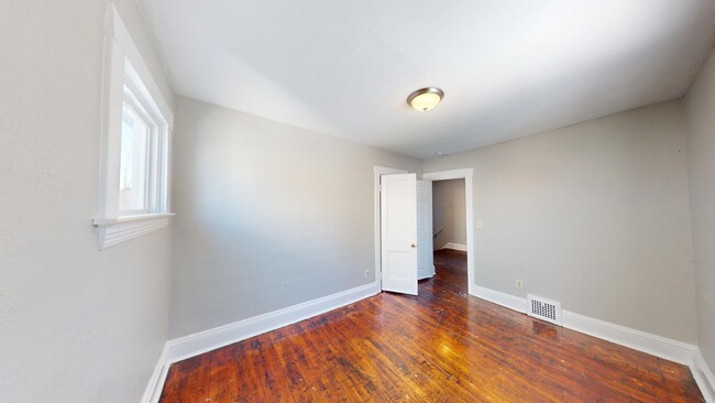 Building Photo - LEASE TO OWN your home! - 3 Bed / 1 Bath i...