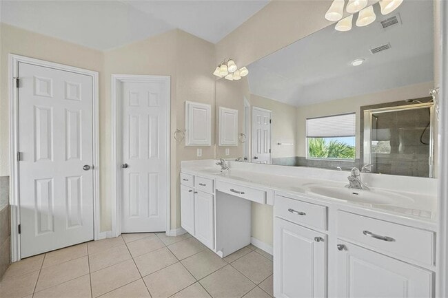 Building Photo - 11305 Brixey Ln