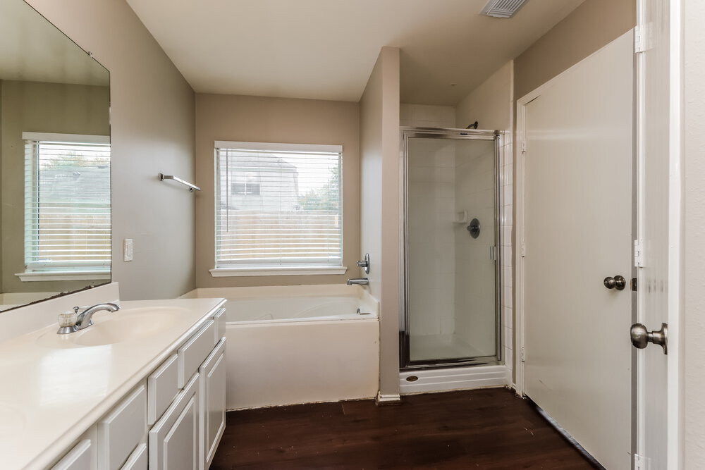 Building Photo - 12134 Carriage Oak Cir