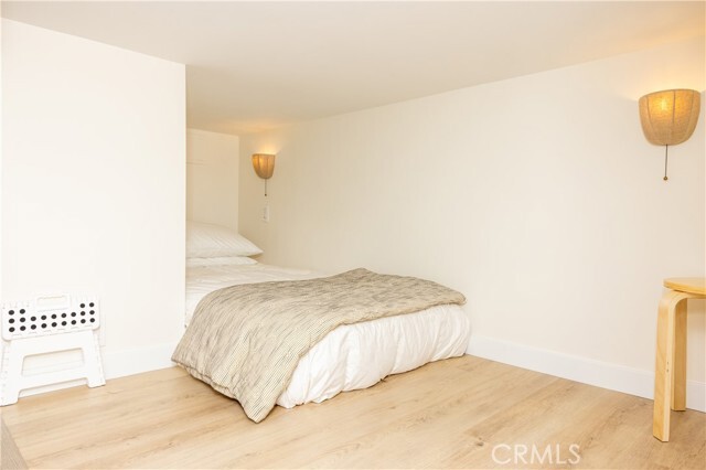 Building Photo - 160 Avenida Florencia