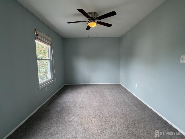 Building Photo - 99 Brookview Cir