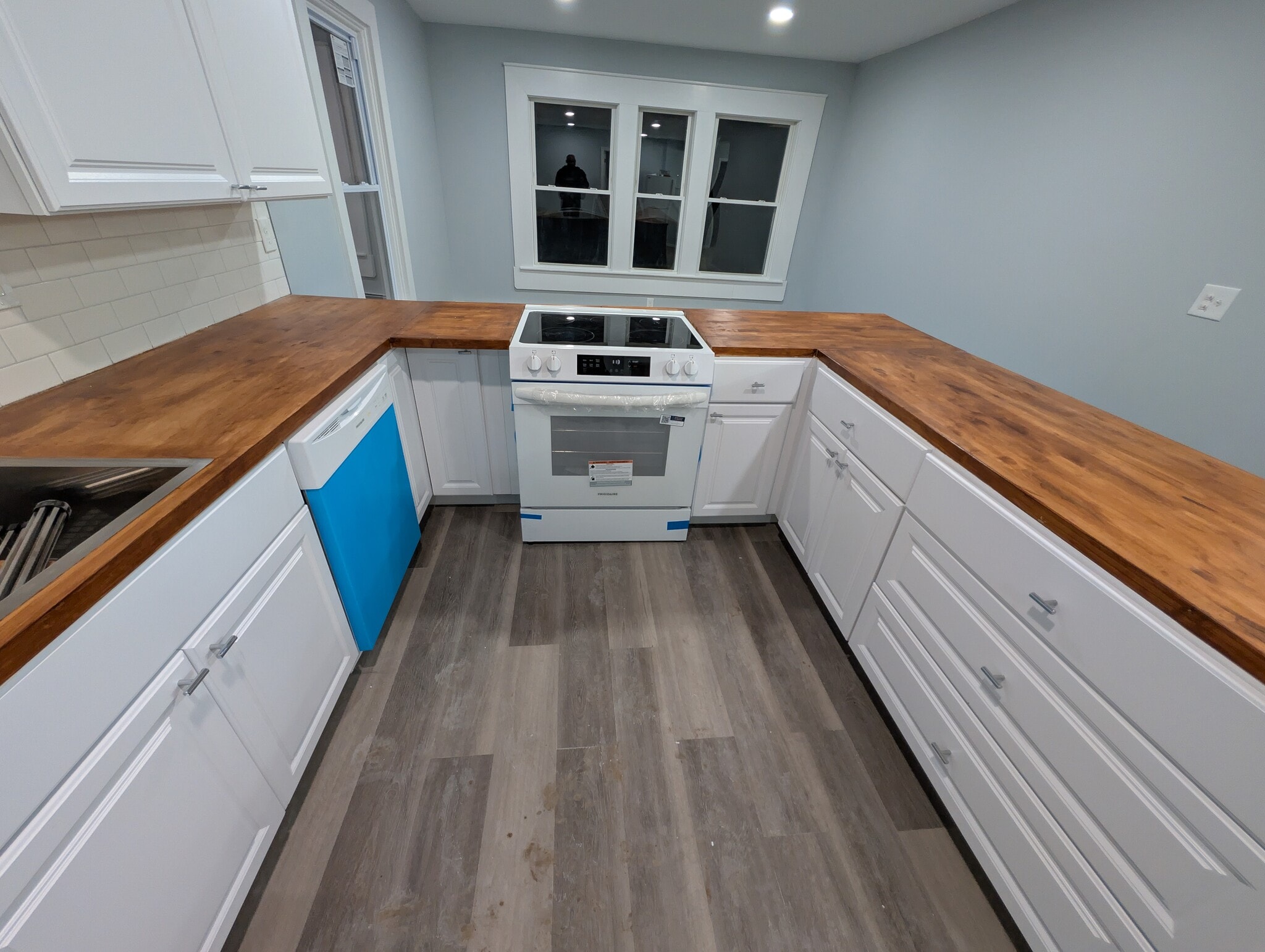 Building Photo - 27 W Notre Dame St