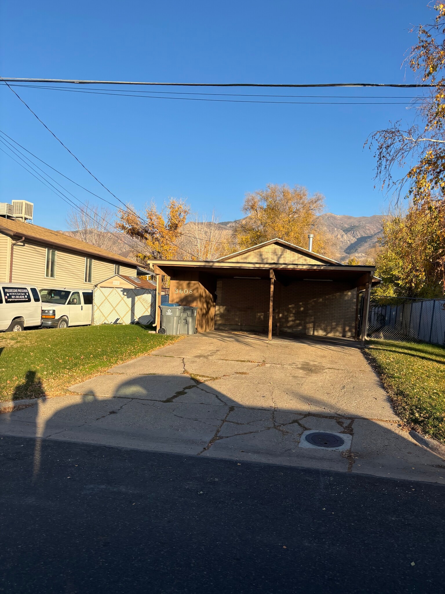 2 Bed 1 Bath - 3608 Orchard Ave