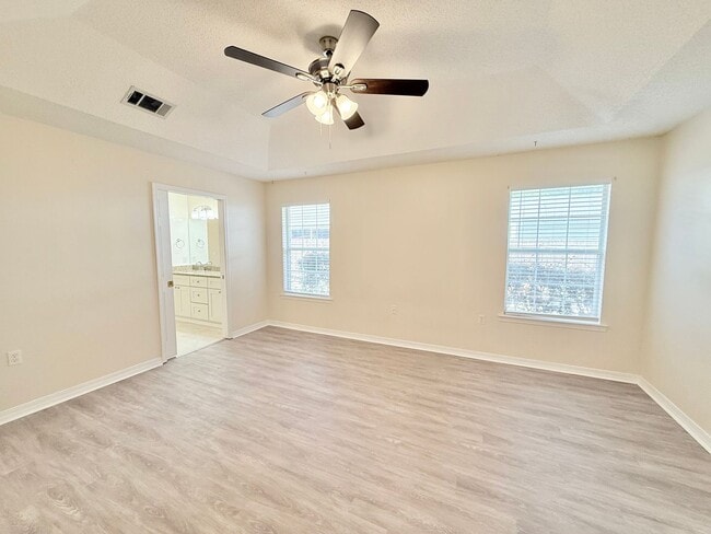 Building Photo - Spacious 3-Bedroom Home Near NAS Whiting Field