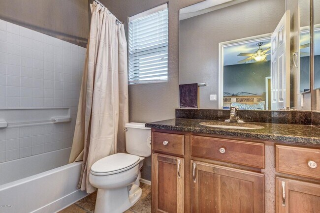 Building Photo - Gorgeous 5 Bedroom 3.5 Bath Stetson Valley...