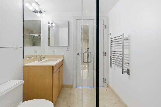 Building Photo - 1111 19th St N