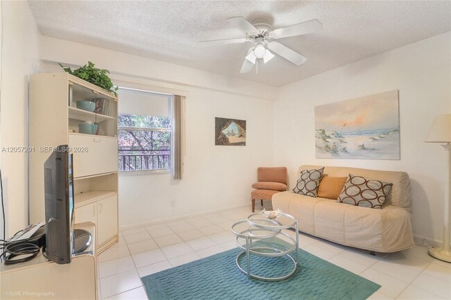 Building Photo - 1251 SW 125th Ave