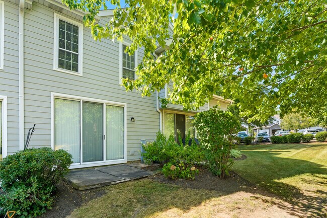 Building Photo - 519 Woodcrest Dr