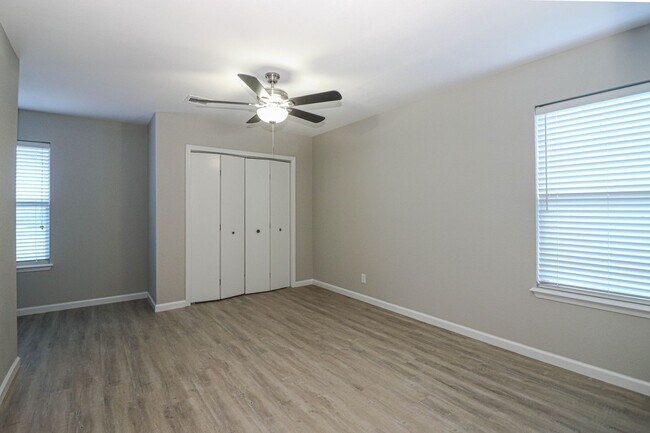 Building Photo - Total Remodel in Bentree - 3bed 2 bath!