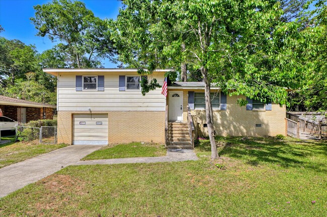 Primary Photo - 1114 Terrace Cir