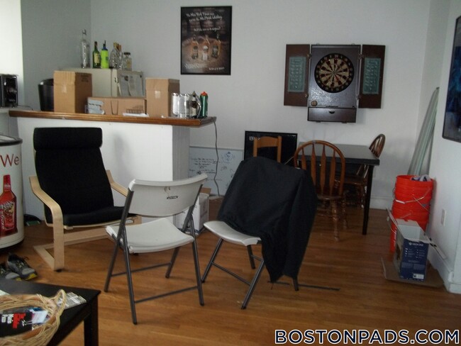 Building Photo - 776 Columbus Ave