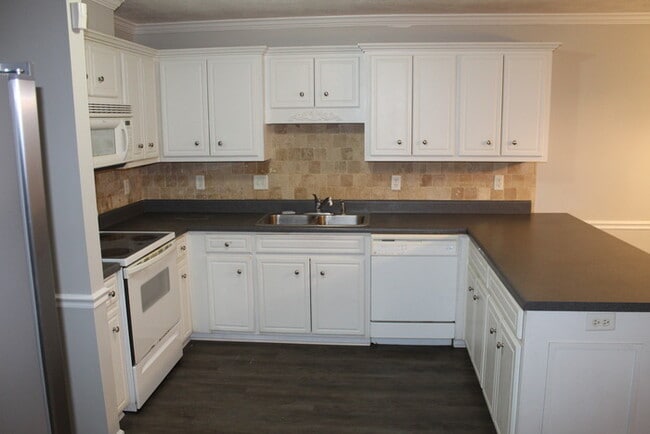 Building Photo - Columbia County Fort Grodon Attached home with Garage