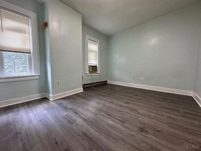 Building Photo - 623 Riddle Rd