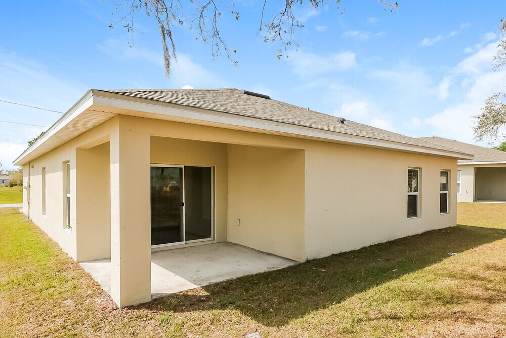 Building Photo - 1660 Redfin Dr