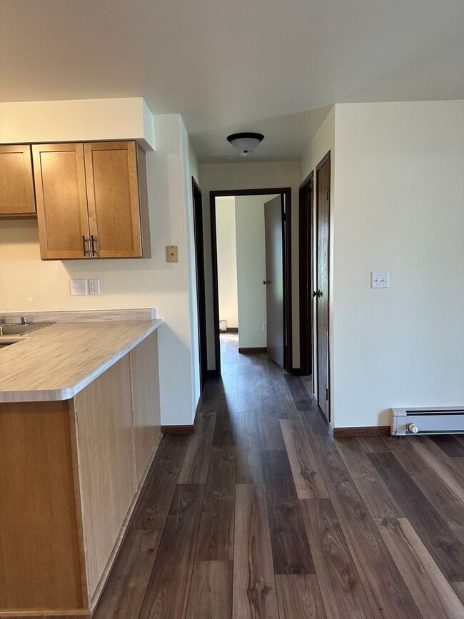 Building Photo - Shadow Creek Apartments - Remodeled!