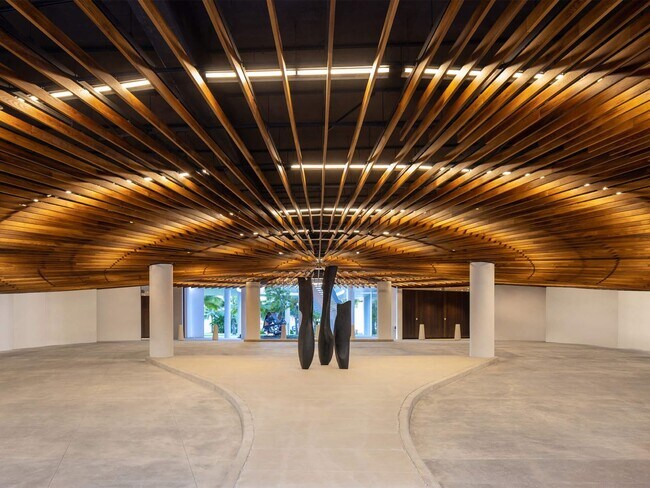 Building Photo - KOULA 2b2b1pkg Ready to Move In!