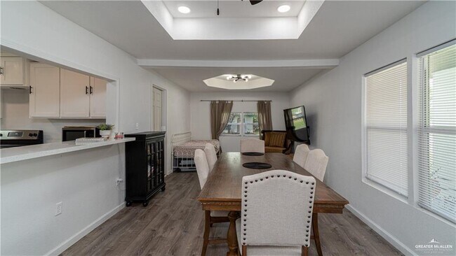 Building Photo - 21 S Casa Linda St