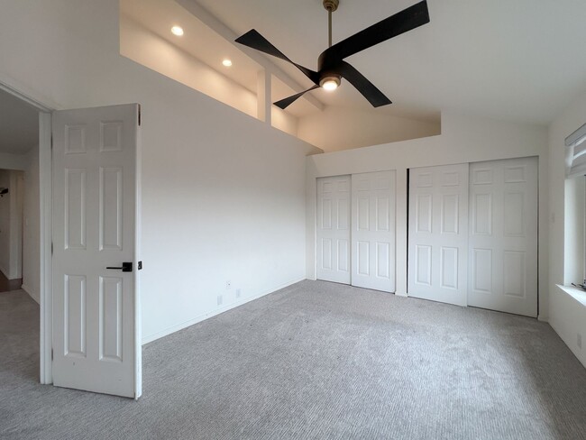 Building Photo - 2bd/1ba Seattle House