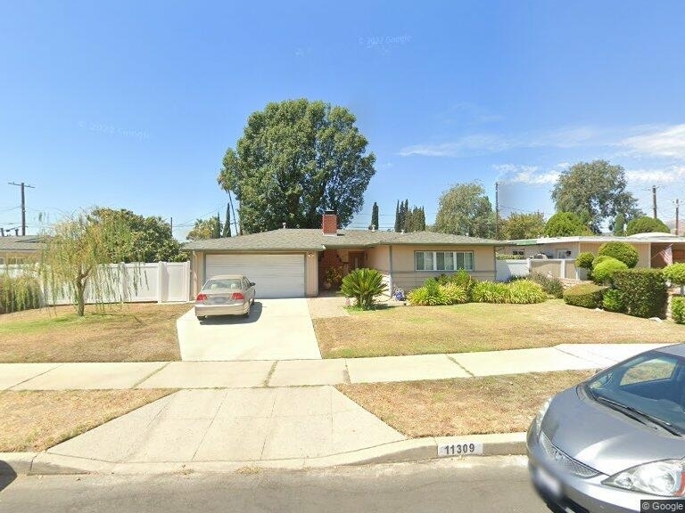 Building Photo - 11309 Gaynor Ave