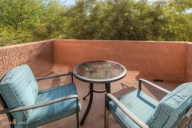 Building Photo - 5051 N Sabino Canyon Rd