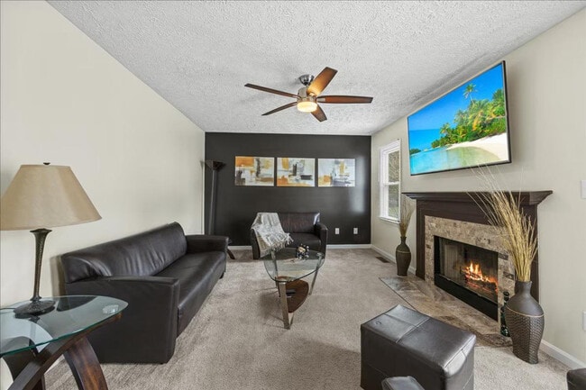 Building Photo - 6 Wavecrest Ct