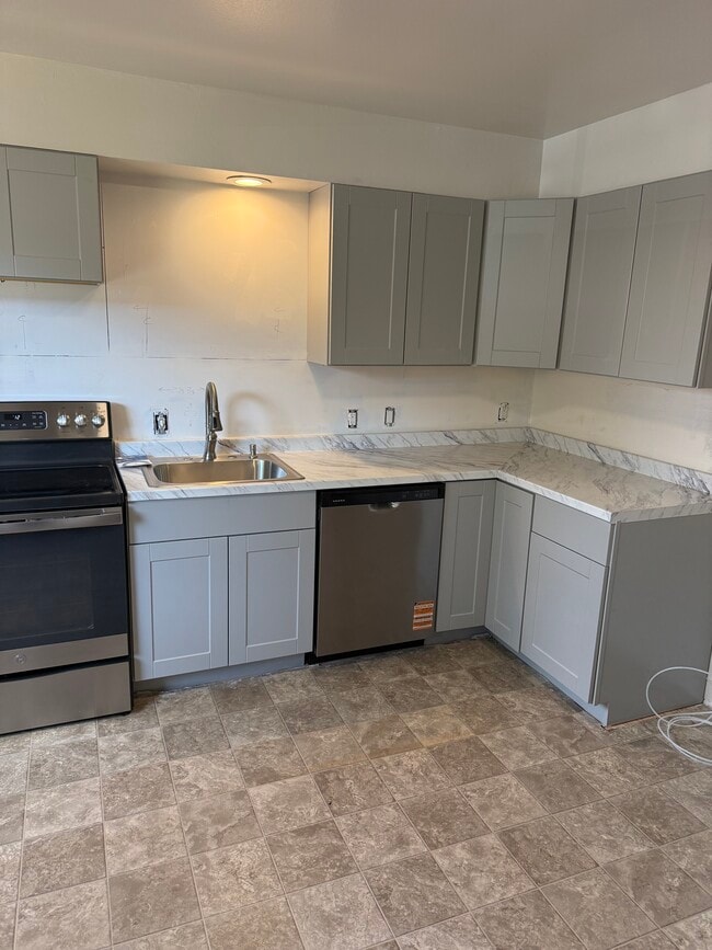 Building Photo - Humphrey St