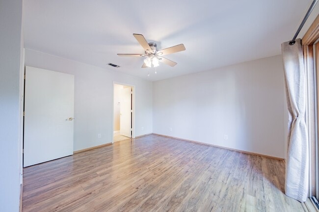 Building Photo - Charming 3-Bed Home by downtown Grapvine