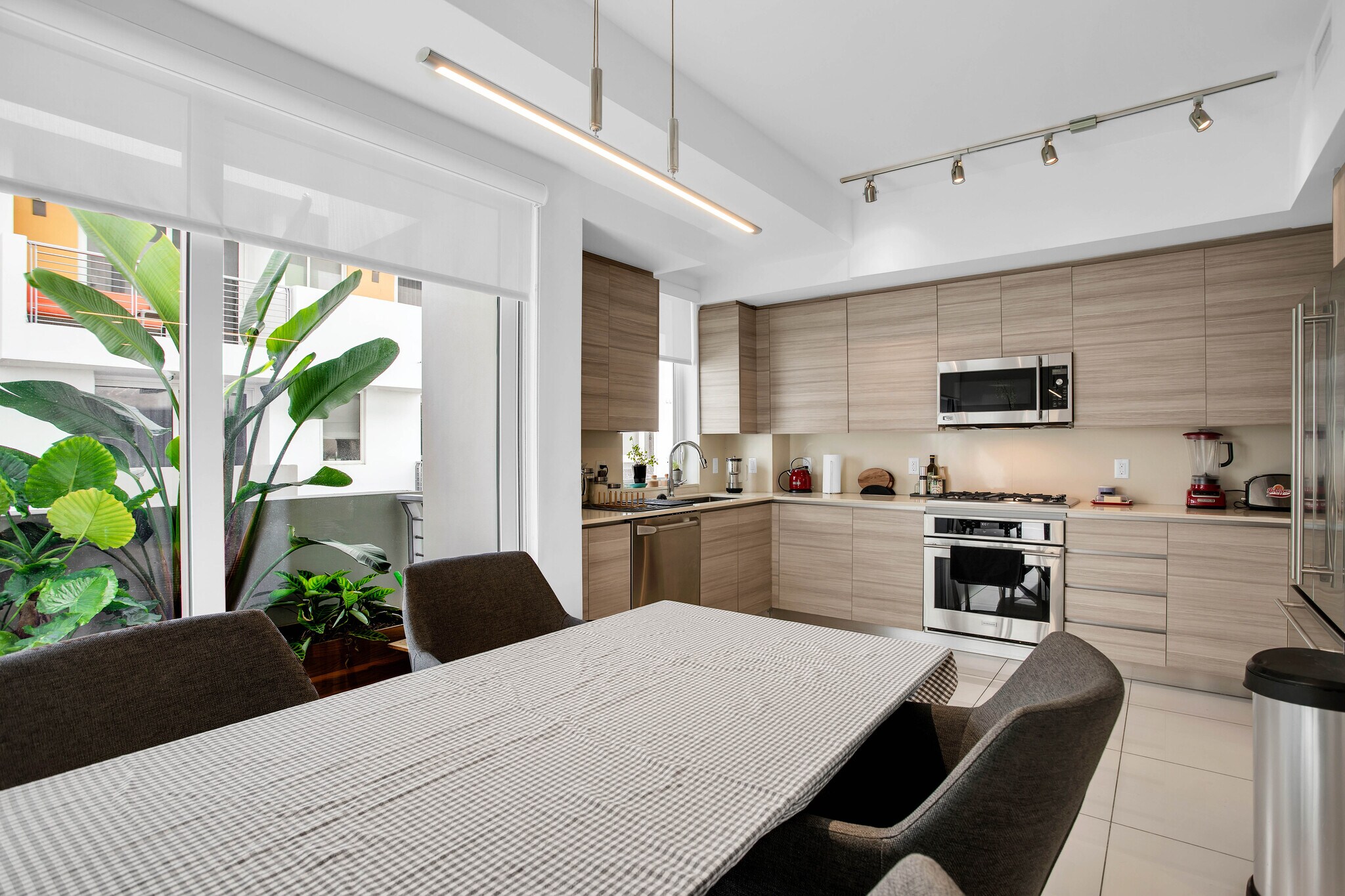 Building Photo - 87 N Shore Dr