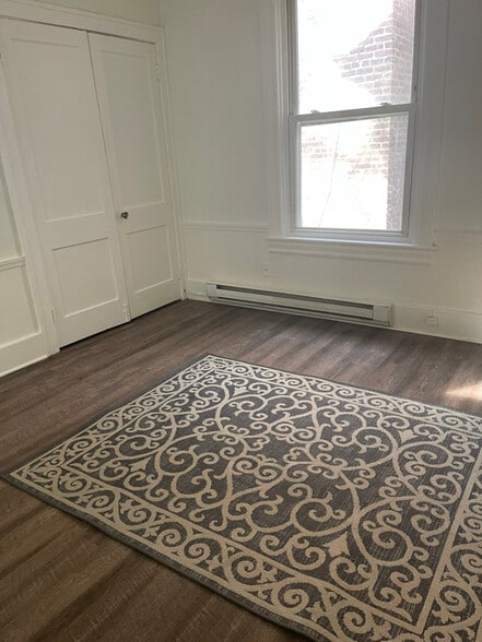 Building Photo - 1104 Union St